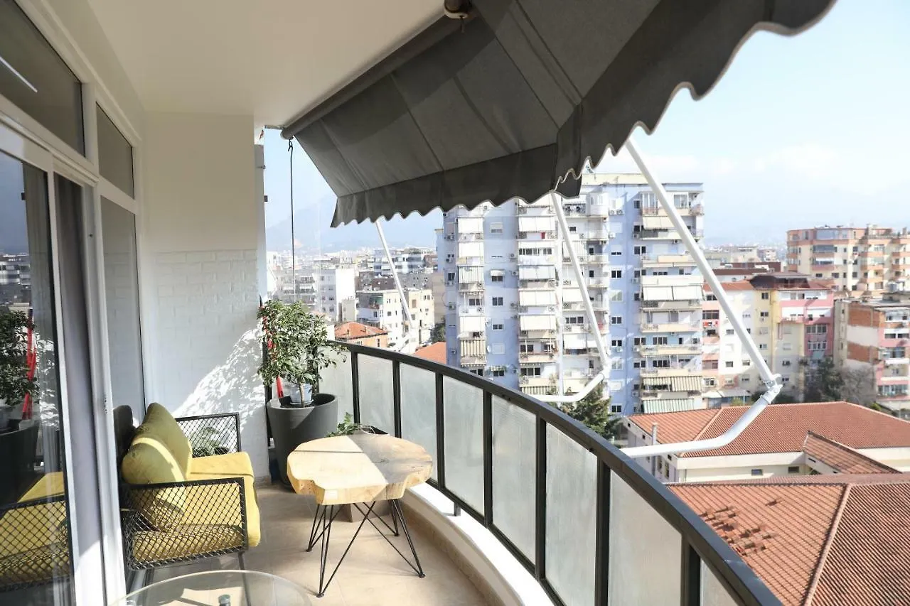 Apartment Tiranatop Suites 3 1000 Ft2