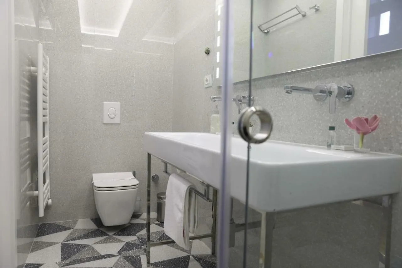 Tiranatop Suites 3 1000 Ft2 Albania