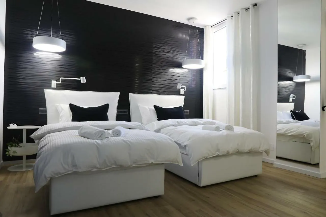 Tiranatop Suites 3 1000 Ft2