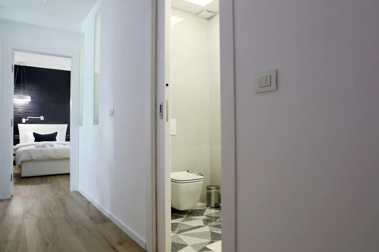 Tiranatop Suites 3 1000 Ft2 0*, Tirana Albania