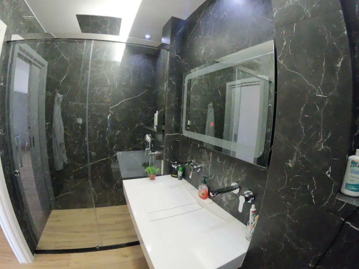 Tiranatop Suites 3 1000 Ft2 0*, Tirana Albania